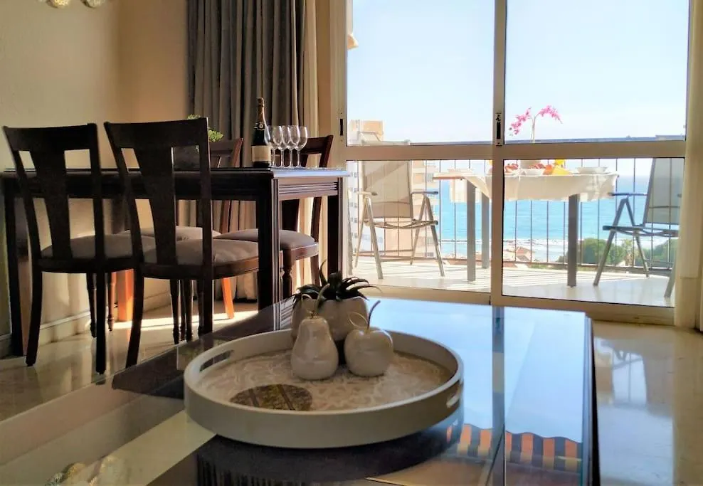 Don Gustavo 2 Bedroom Beach Front Apt, Sea Views Benalmadena