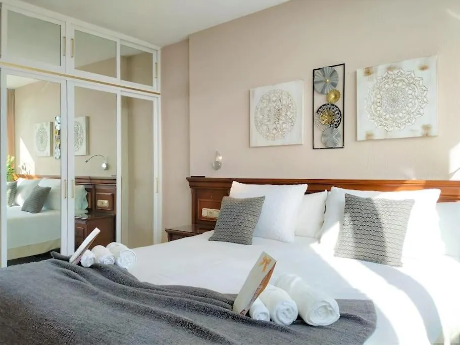 Don Gustavo 2 Bedroom Beach Front Apt, Sea Views Benalmadena Spain