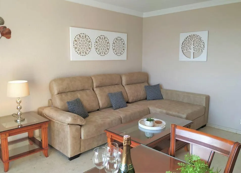 Don Gustavo 2 Bedroom Beach Front Apt, Sea Views Benalmadena 0*,